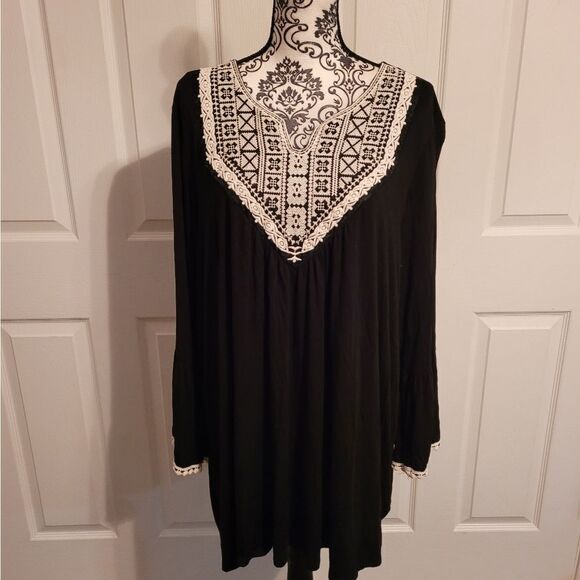 Beautiful embroidered black women's XXL tunic dress top - Picture 1 of 7